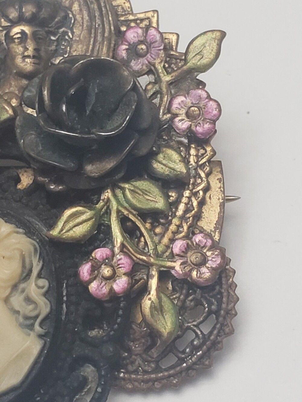 MONTAGE DESIGNS 1998 Cameo Mixed Metals Brooch Pin - Picture 4 of 10